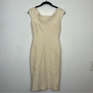 Hervé Leger Marina Off Shoulder Bateau
Neck Manila Bandage Bodycon Dress S